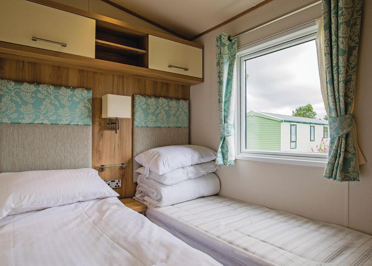 Ocean Heights Holiday Park نيو كي المظهر الخارجي الصورة
